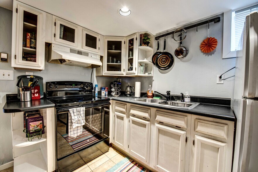 More Photos Of 1225 N Clarkson St, Denver Apartments For Sale