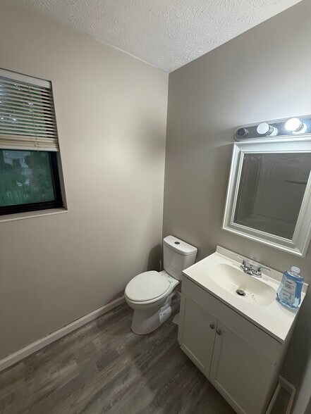 More Photos Of 77 Quail Holw, Inez Apartments For Sale