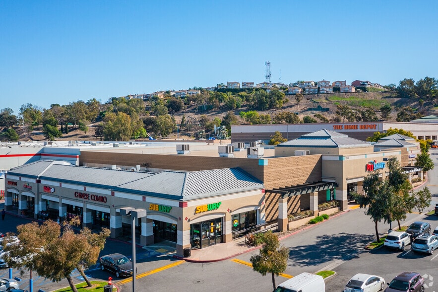 More Photos Of 2150-2172 E Willow St, Signal Hill Unknown For Lease