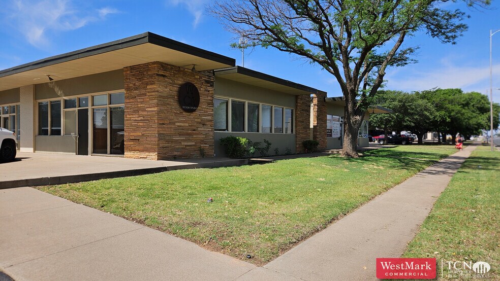 More Photos Of 2315 50th St, Lubbock Office For Lease