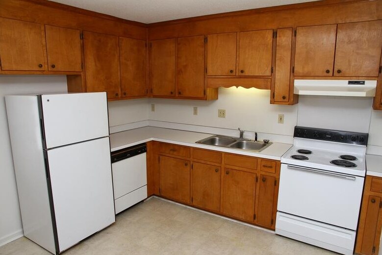 More Photos Of 3309 Landmark St, Greenville Apartments For Sale