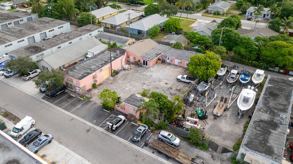 More Photos Of 341 SE 2nd Ave, Delray Beach Restaurant For Sale