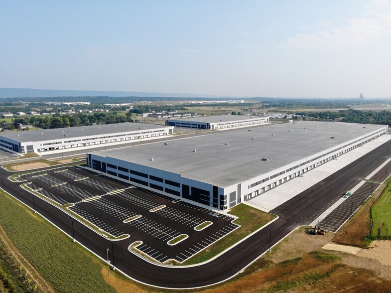 More Photos Of 0 Winchester Ave, Martinsburg Unknown For Lease