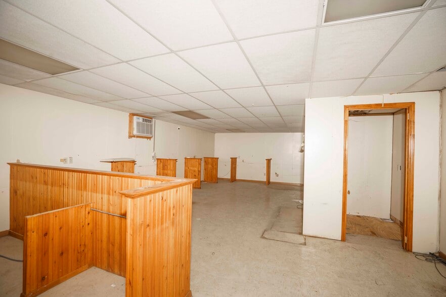 More Photos Of 1310 S Commerce St, Harlingen Office For Sale