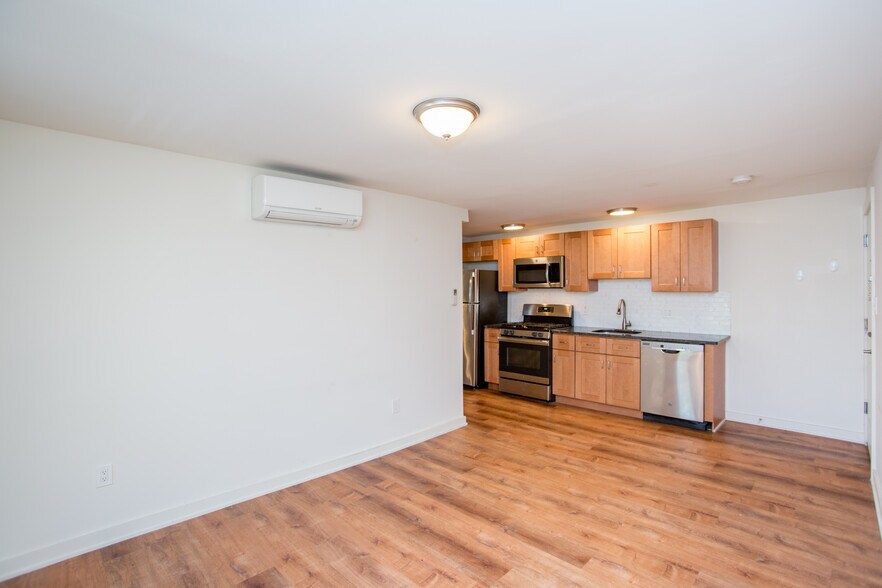 More Photos Of 41 Church St, Lambertville Apartments For Sale