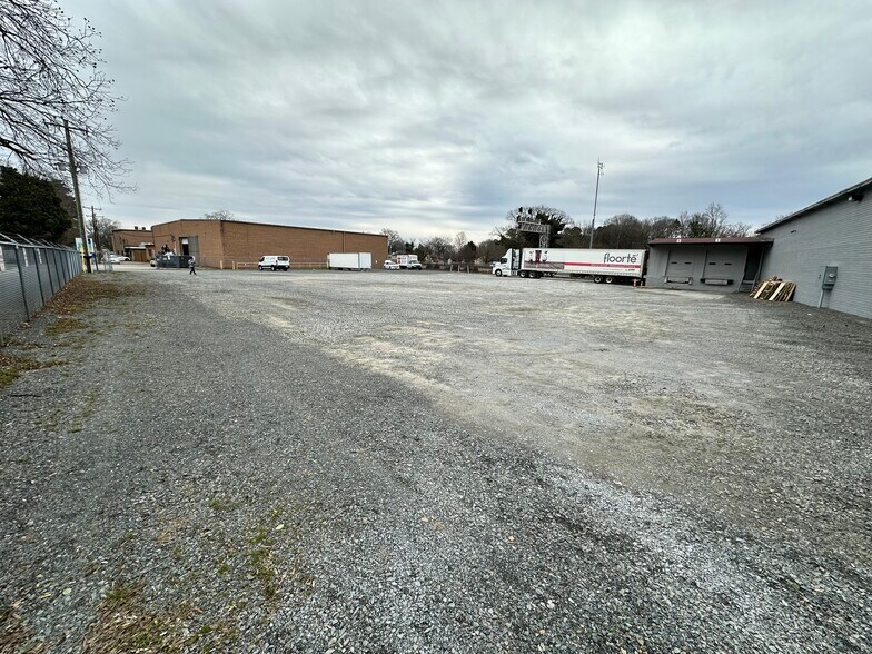 More Photos Of 1007 Lexington Ave, Salisbury Manufacturing For Sale
