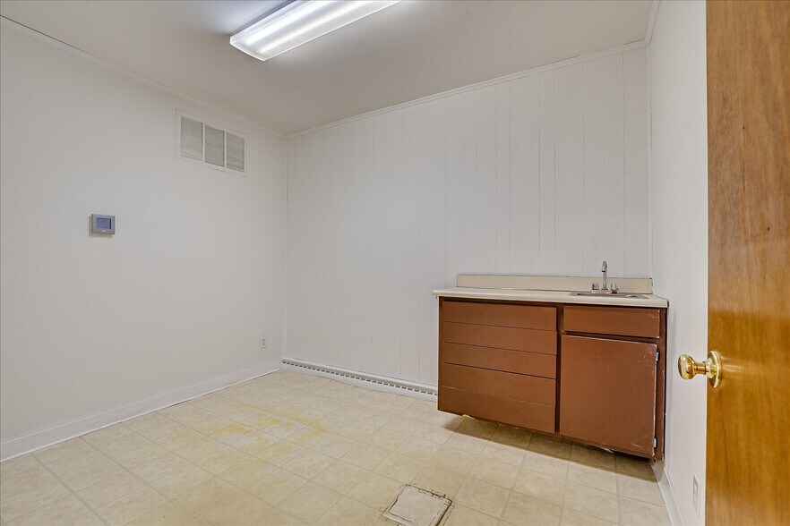 More Photos Of 167-169 N Main St, Milltown Office Residential For Sale