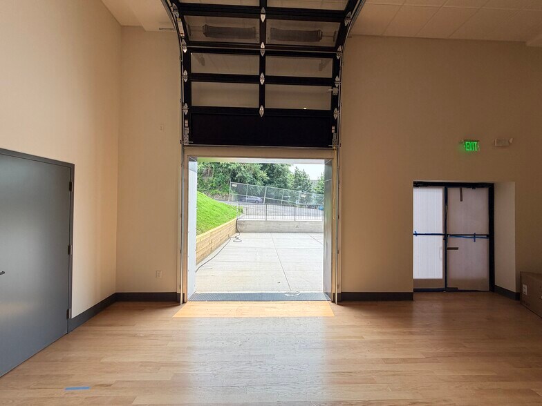 More Photos Of 6809 Belair Rd, Baltimore Coworking Space