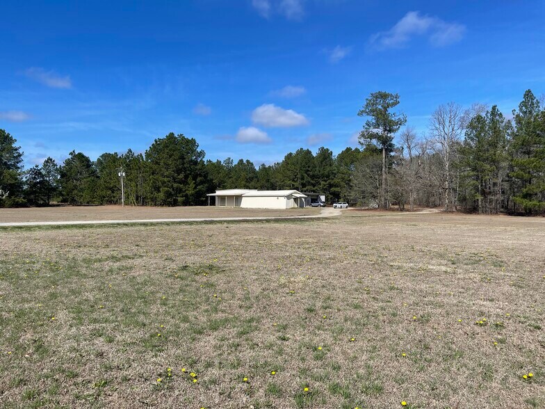 More Photos Of 3661 Fayetteville Rd, Raeford Warehouse For Sale