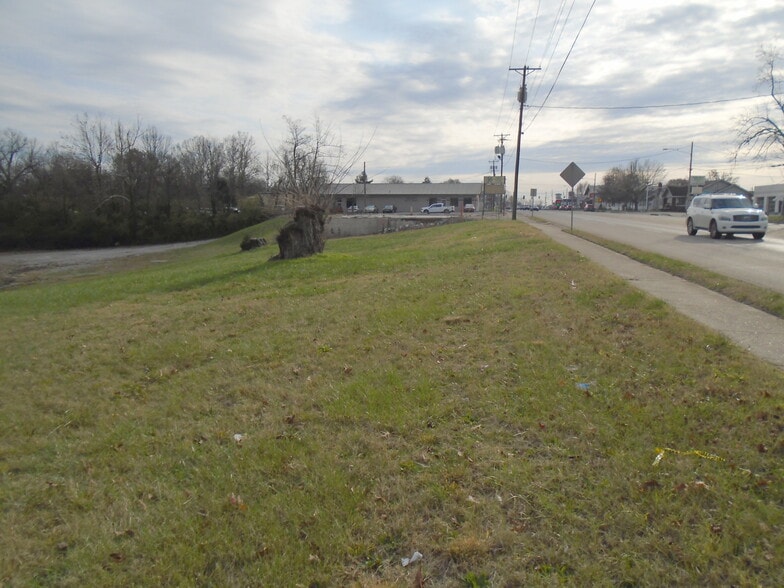 More Photos Of 546 Main st, Madisonville Land For Sale