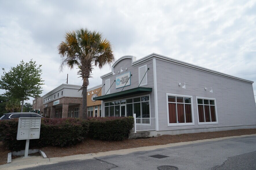 More Photos Of 864 Parris Island Gtwy, Beaufort Storefront For Lease