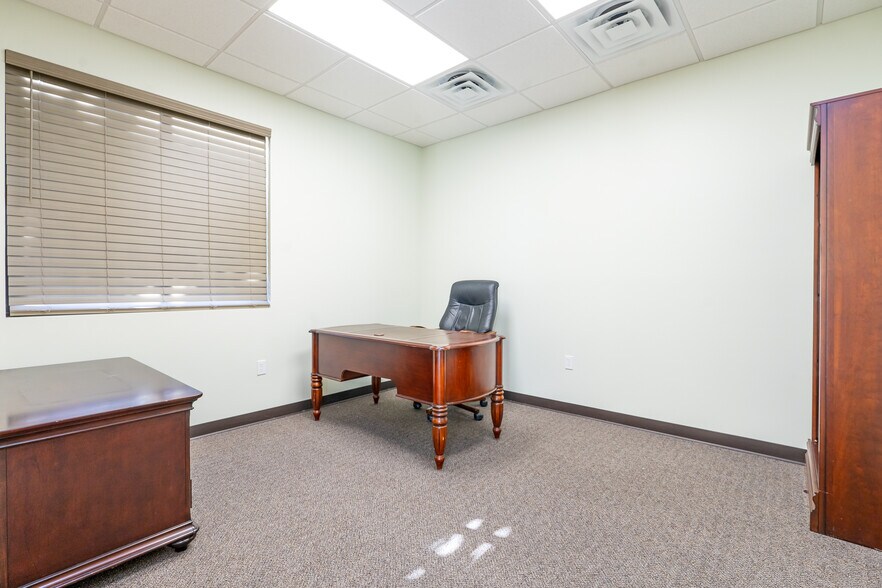 More Photos Of 4714 Riverstone Blvd, Missouri City Medical For Sale