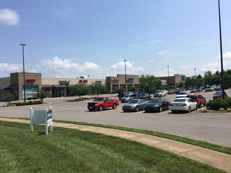 Primary Photo Of 510-520 Hwy 76, White House Unknown For Lease