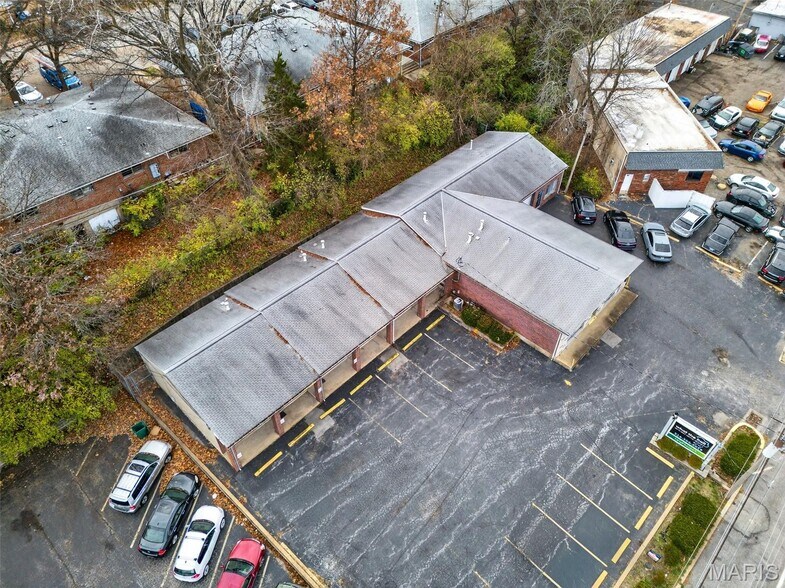 More Photos Of 9554-9560 Page Ave, Overland General Retail For Sale