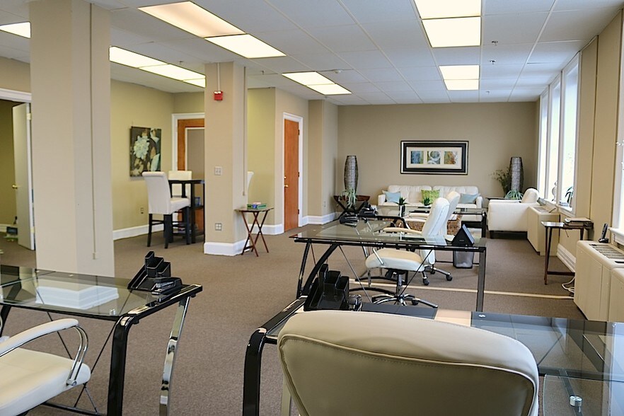 More Photos Of 530 E Main St, Richmond Office For Lease