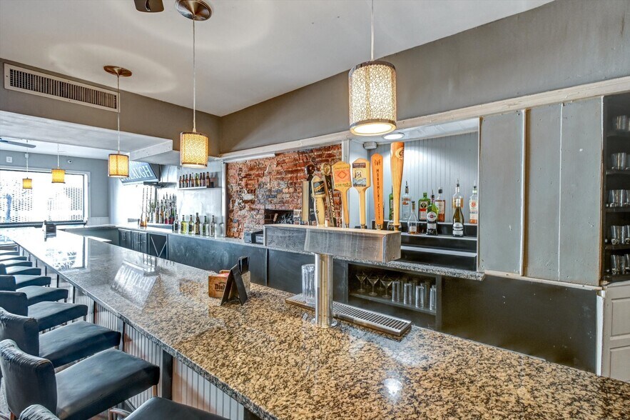 More Photos Of 15 E Centre St, Baltimore Bar For Sale