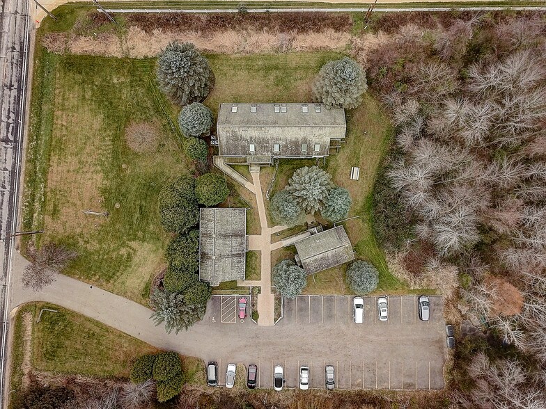 More Photos Of 14135 N Cedarburg Rd, Mequon Office For Lease