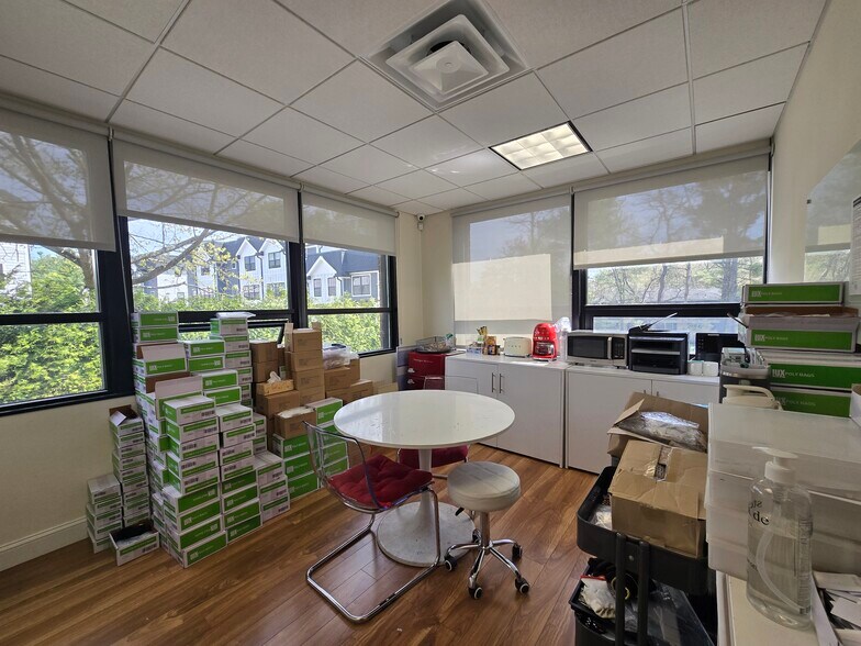 More Photos Of 228 Rivervale Rd, River Vale Office For Sale