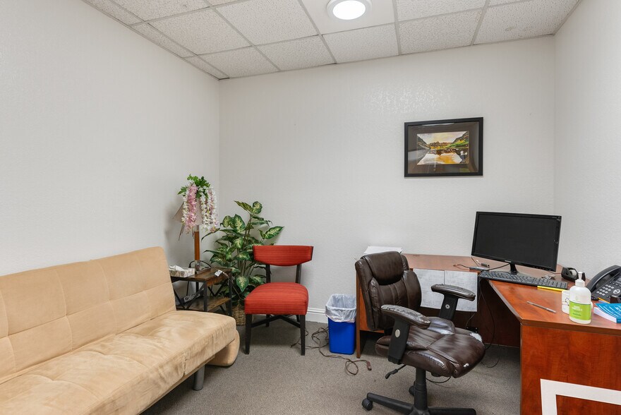 More Photos Of 564 S Dora St, Ukiah Medical For Lease
