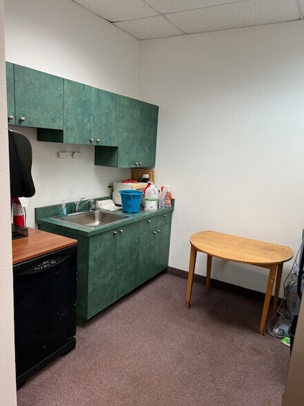 More Photos Of 1650 12th St E, Palmetto Manufacturing For Lease