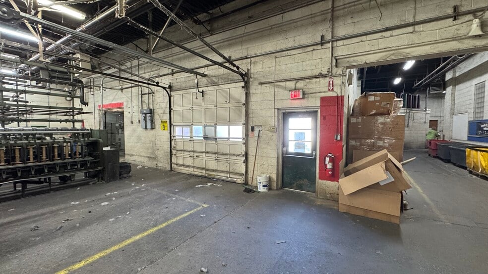 More Photos Of 240 S Main St, Nazareth Flex For Lease