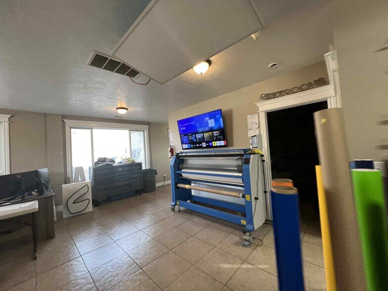 More Photos Of 1339 W 3300 S, Ogden Warehouse For Lease