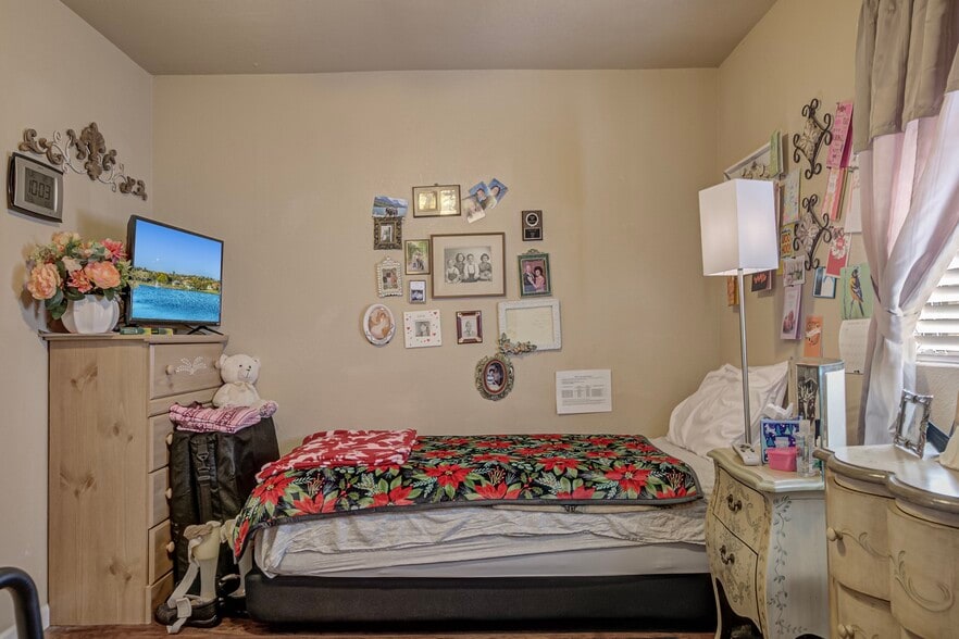 More Photos Of 906 E Frontier St, Payson Assisted Living For Sale