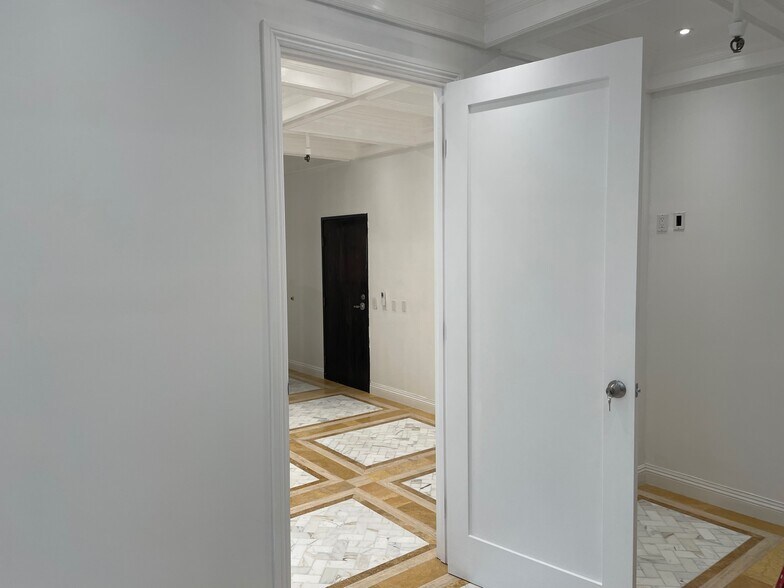 More Photos Of 1100 Quail St, Newport Beach Medical For Sale