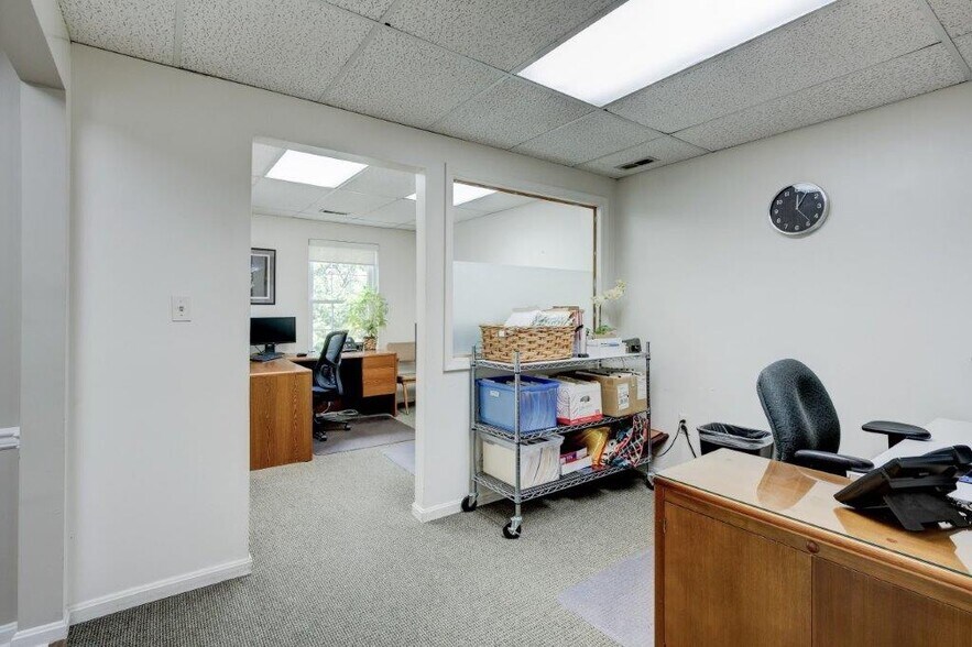 More Photos Of 11303-11327 Amherst Ave, Wheaton Office Residential For Sale