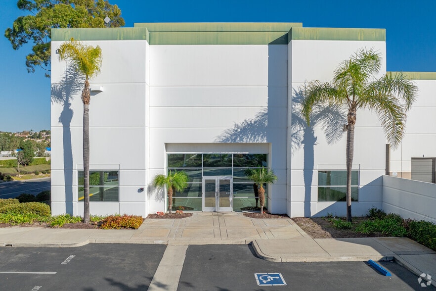 More Photos Of 2360 Boswell Rd, Chula Vista Distribution For Lease