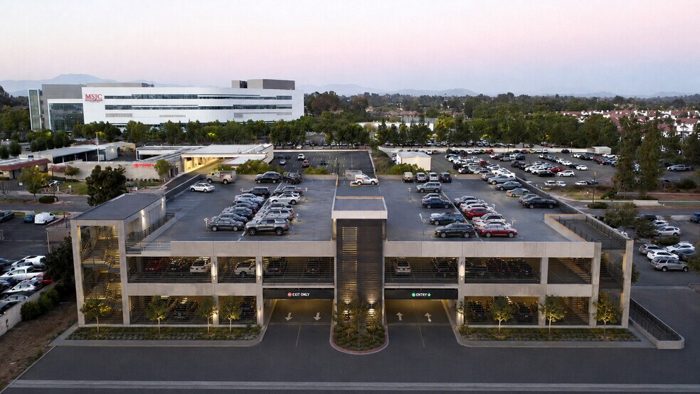More Photos Of 41915 Motor Car Pky, Temecula Auto Dealership For Lease