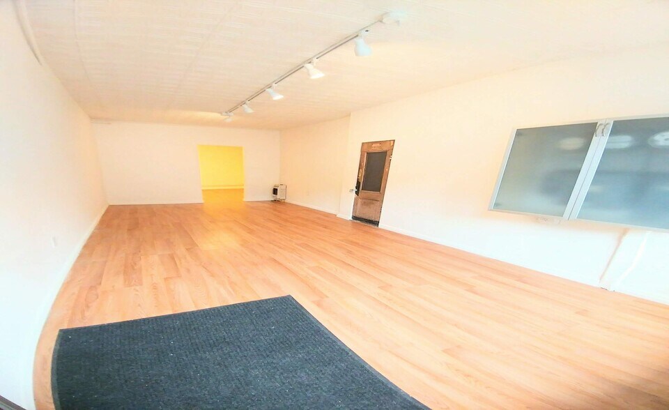 More Photos Of 304 Newark Ave, Jersey City Storefront Retail Office For Lease