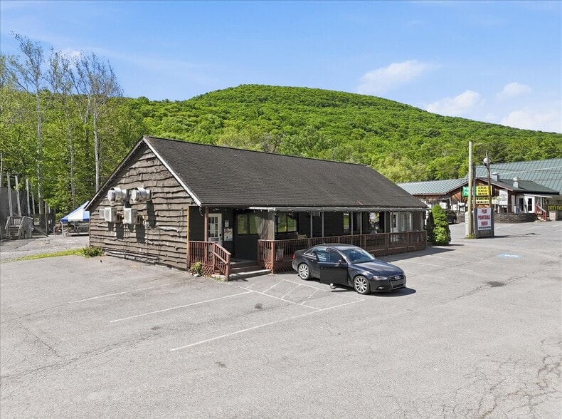 More Photos Of 145 Camelback Rd, Tannersville Restaurant For Sale