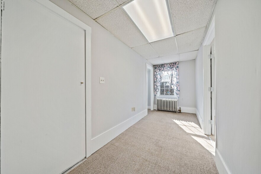 More Photos Of 17 North Ave, Rockland Apartments For Sale