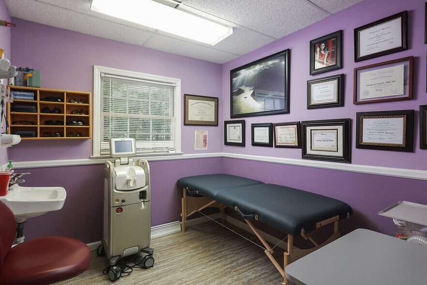 More Photos Of 676 Amboy Ave, Woodbridge Medical For Lease