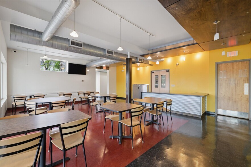 More Photos Of 1017 Highland Ave, Greensburg Restaurant For Sale