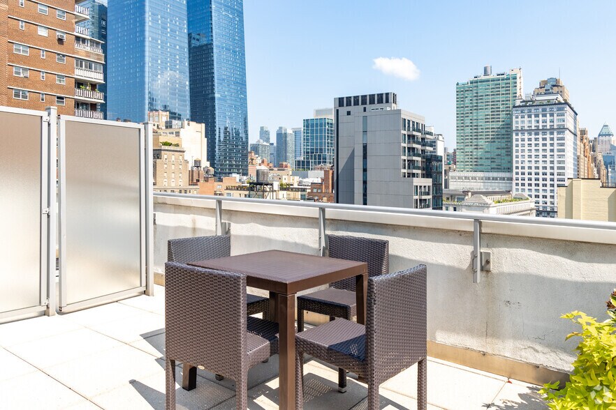 More Photos Of 261 W 28th St, New York Apartments For Sale