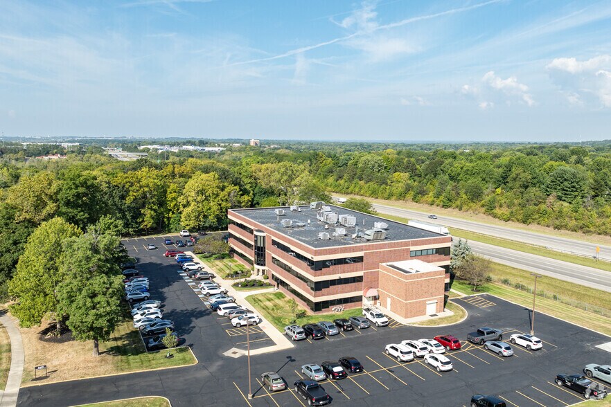 More Photos Of 6601 Centerville Business Pky, Centerville Medical For Lease