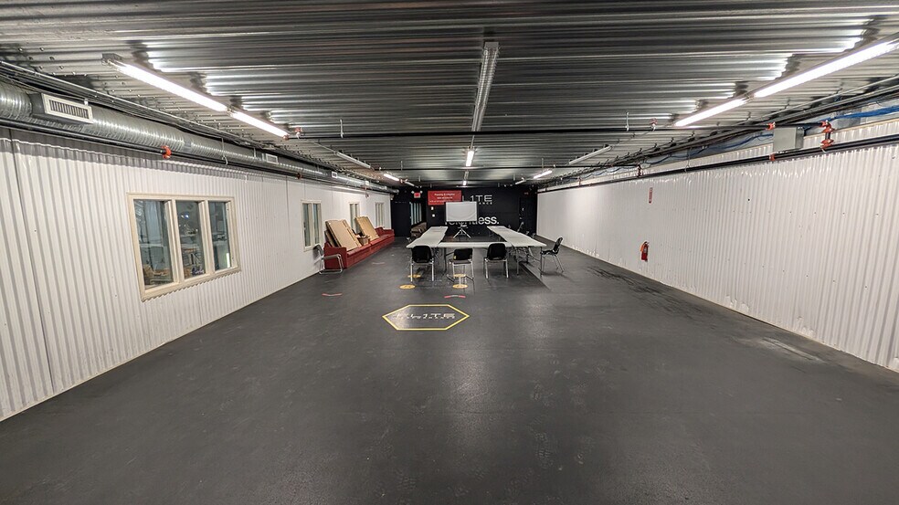 More Photos Of 91 Lowson Cres, Winnipeg Distribution For Sale