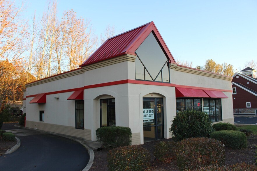 More Photos Of 980 S Main St, Cheshire Fast Food For Lease