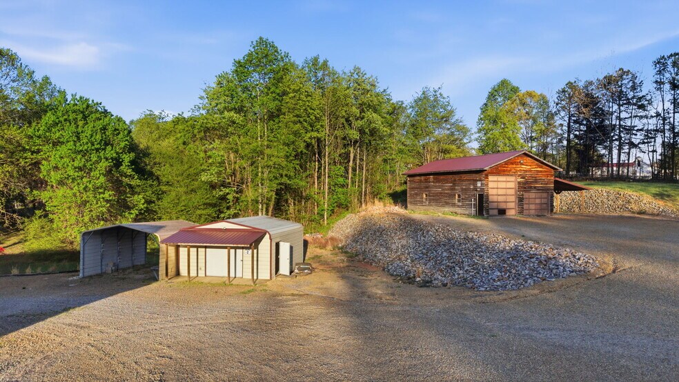 More Photos Of 125 Woodhaven Rd, North Wilkesboro Office For Sale