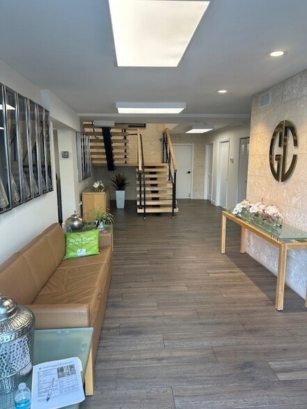 More Photos Of 16115 SW 117th Ave, Miami Showroom For Sale