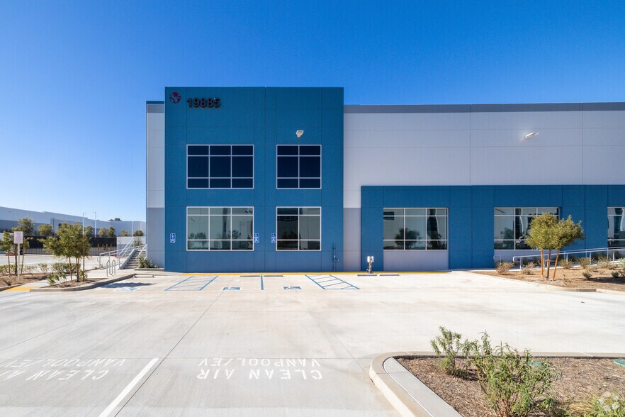 More Photos Of 19885 Harvill Ave, Perris Distribution For Lease