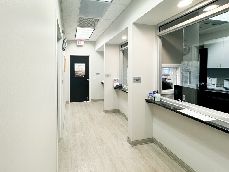 More Photos Of 3225 Blue Ridge Rd, Raleigh Medical For Lease