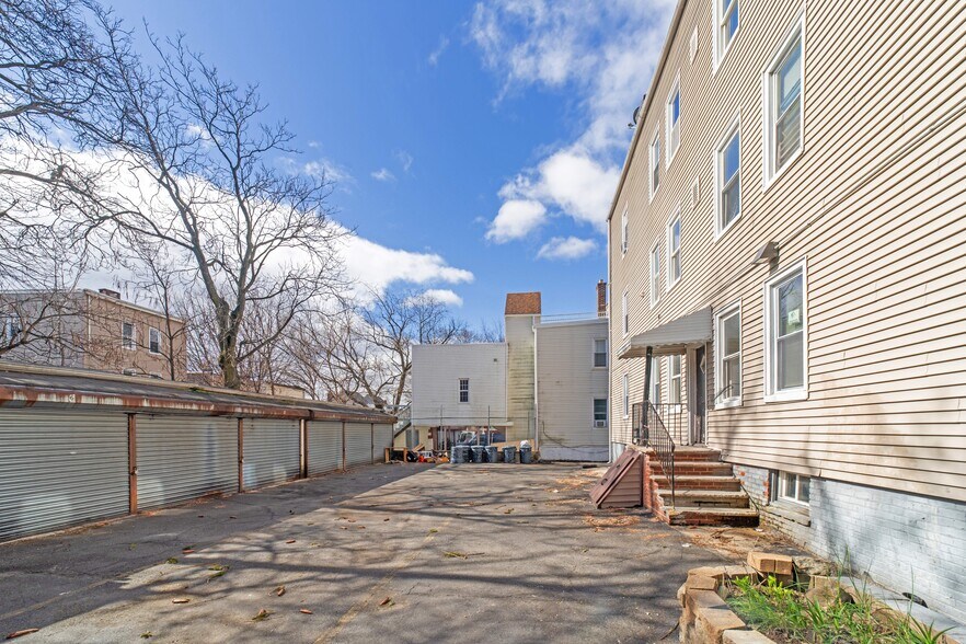 More Photos Of 262 Ellis Ave, Irvington Apartments For Sale