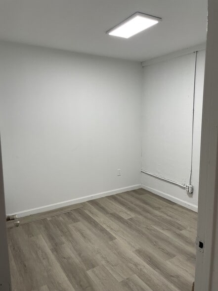 More Photos Of 101 S Congress Ave, Delray Beach Showroom For Lease