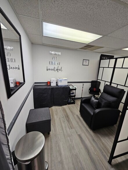 More Photos Of 318 S South St, Gastonia Office For Lease