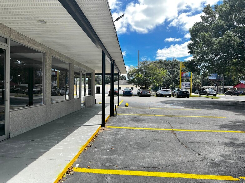 More Photos Of 1116 Montgomery Cross Rd, Savannah Freestanding For Lease