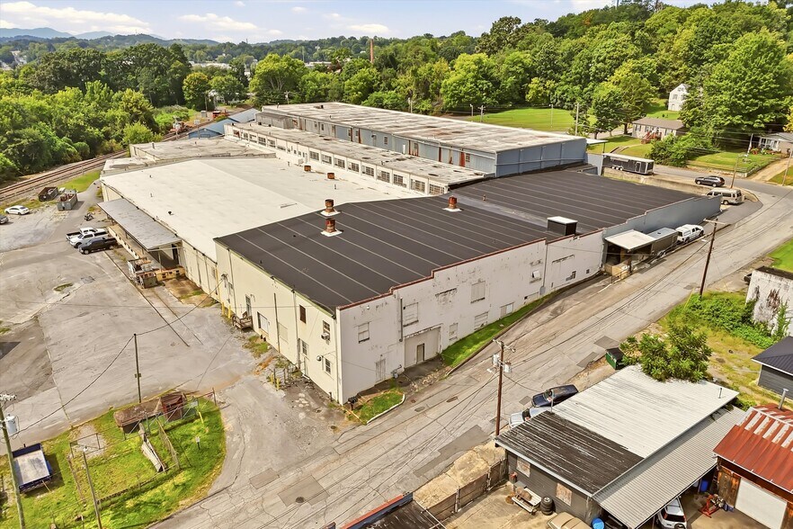 More Photos Of 406 N Irish St, Greeneville Industrial For Sale