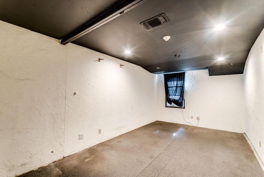 More Photos Of 2217 Old Dennis Rd, Weatherford Service For Sale